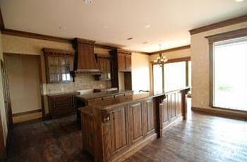 3rd image of 1503 Lakeview Ct