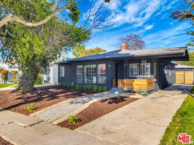 9210 S Van Ness Ave, Los Angeles, CA, 90047
