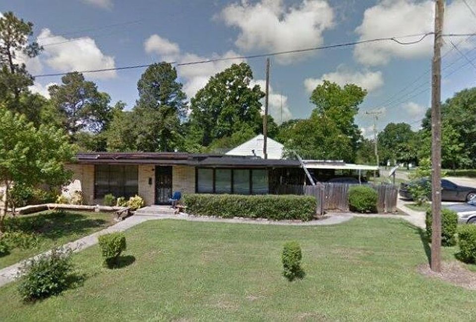 1st image of 1306 Circle Dr