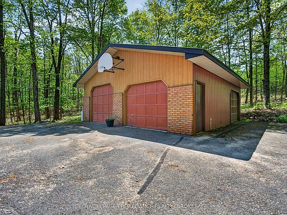 2nd image of 4362 Sills Bay Rd