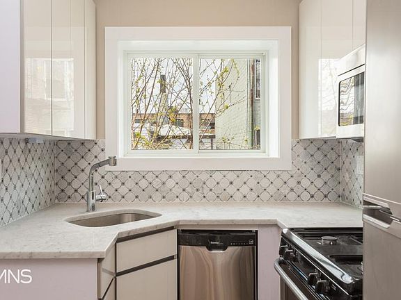 5th image of 85 Eagle St #2REAR