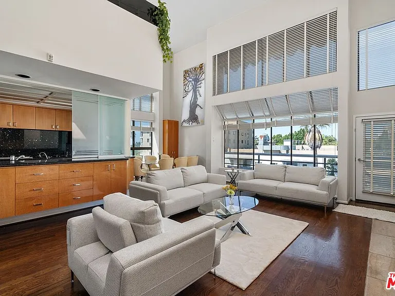 1360 S Beverly Glen Blvd #Penthouse 301 — Photo 7