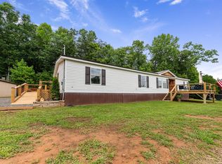 204 Queens Ave, Blue Ridge, GA 30513