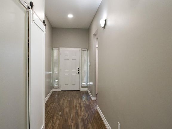 3rd image of 2710 Sockeye Dr