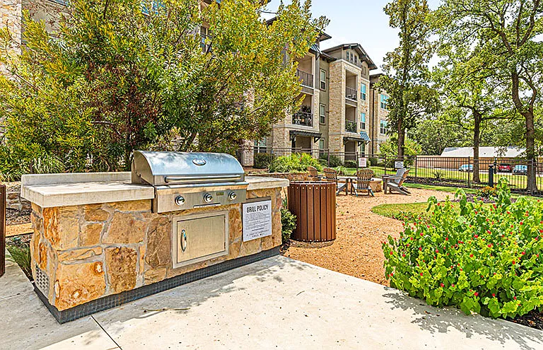 Hickory Creek Ranch Apartments — Photo 50