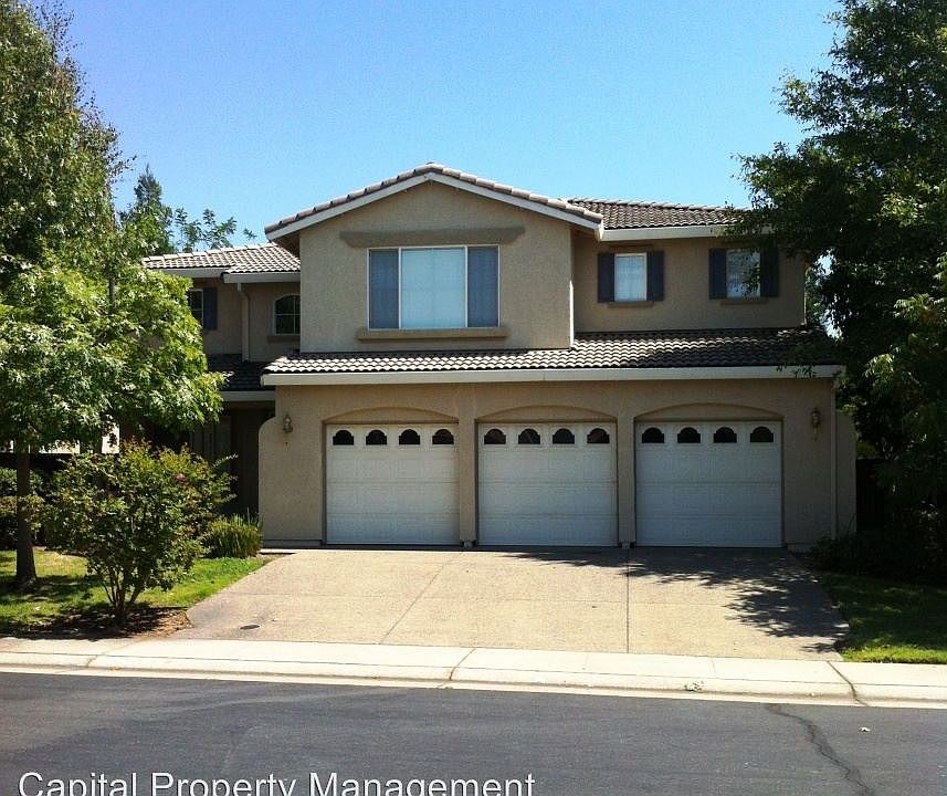 1st image of 2941 Fox Hill Dr