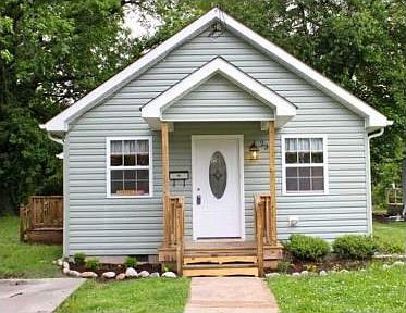 2nd image of 2318 Azalea Ave