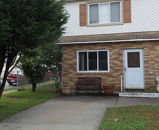 3rd image of 64 Olympia Blvd