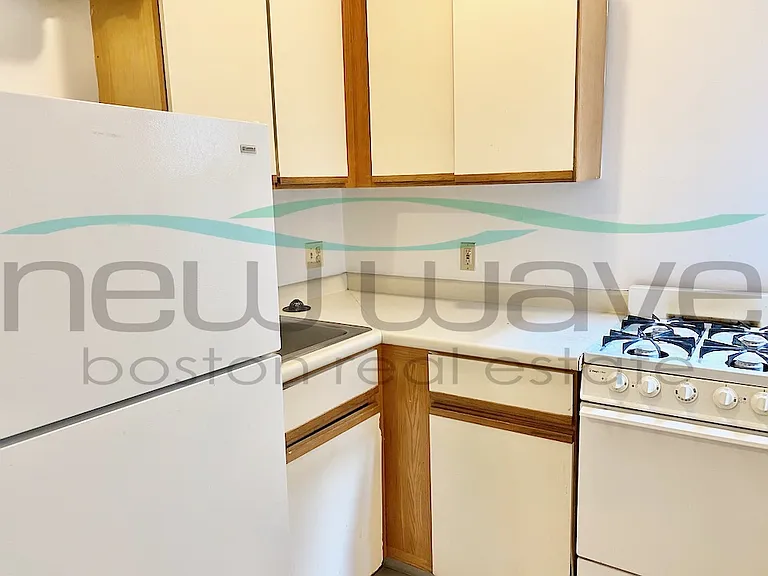19 Peterborough St #3 — Photo 8