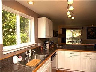 5th image of 1325 NW Slate Ln
