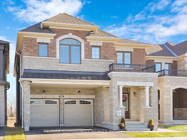 3279 Turnstone Blvd, Pickering, ON L1X 0M9