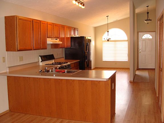 Eat in kitchen