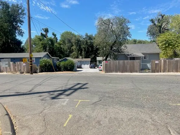 2590 Henderson Rd, Redding, CA 96002