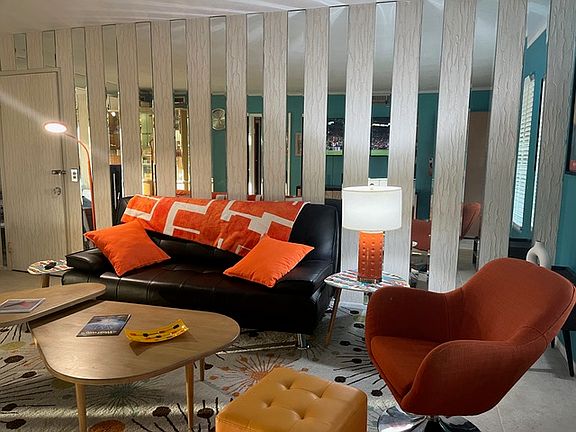 Decor provides a relaxing atmosphere.