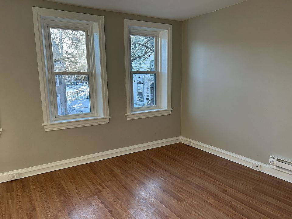 1st image of 229-331 S Potomac St #2
