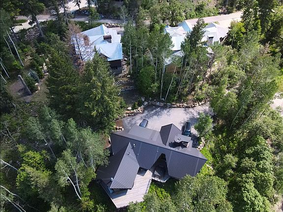 2nd image of 3060 Deer Run Rd