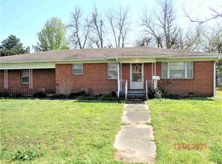 205 W 5th St, Rector, AR 72461