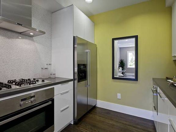 2nd image of 3131A Divisadero St
