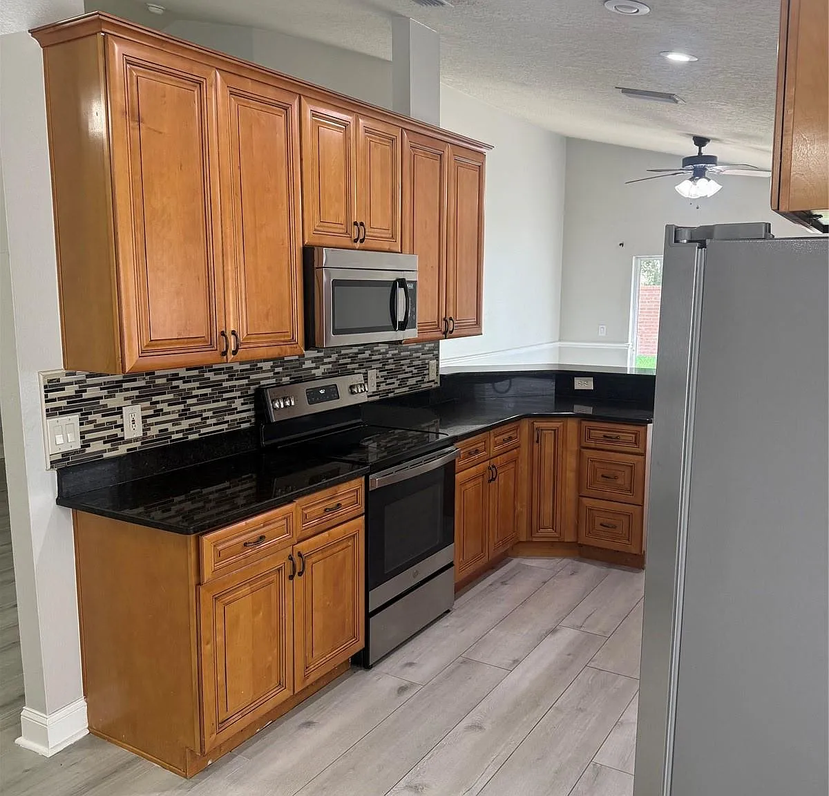 3 bed, 1577 sqft, $2,800 — Photo 3