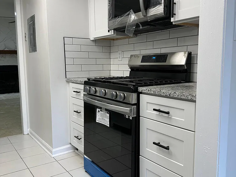 6339 Holcomb Way #D — Photo 9
