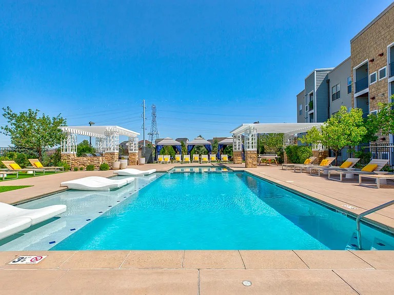 Shadow Ridge At Southlands — Photo 16