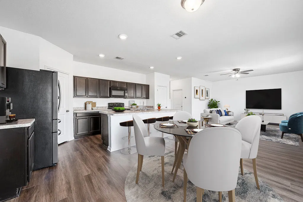 3 bed, 2.5 bath, 2041 sqft, $1,895 — Photo 2