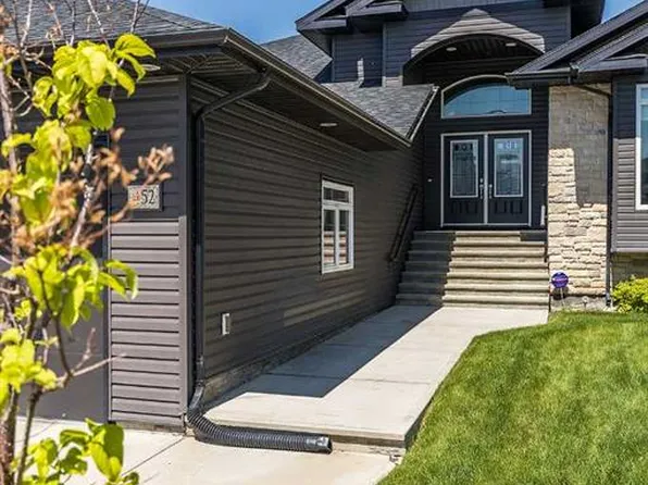 452 S Somerside Pl SE, Medicine Hat, AB T1B 0N5