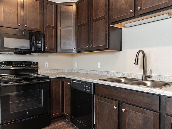 Port View Apartments | Modern Kitchen