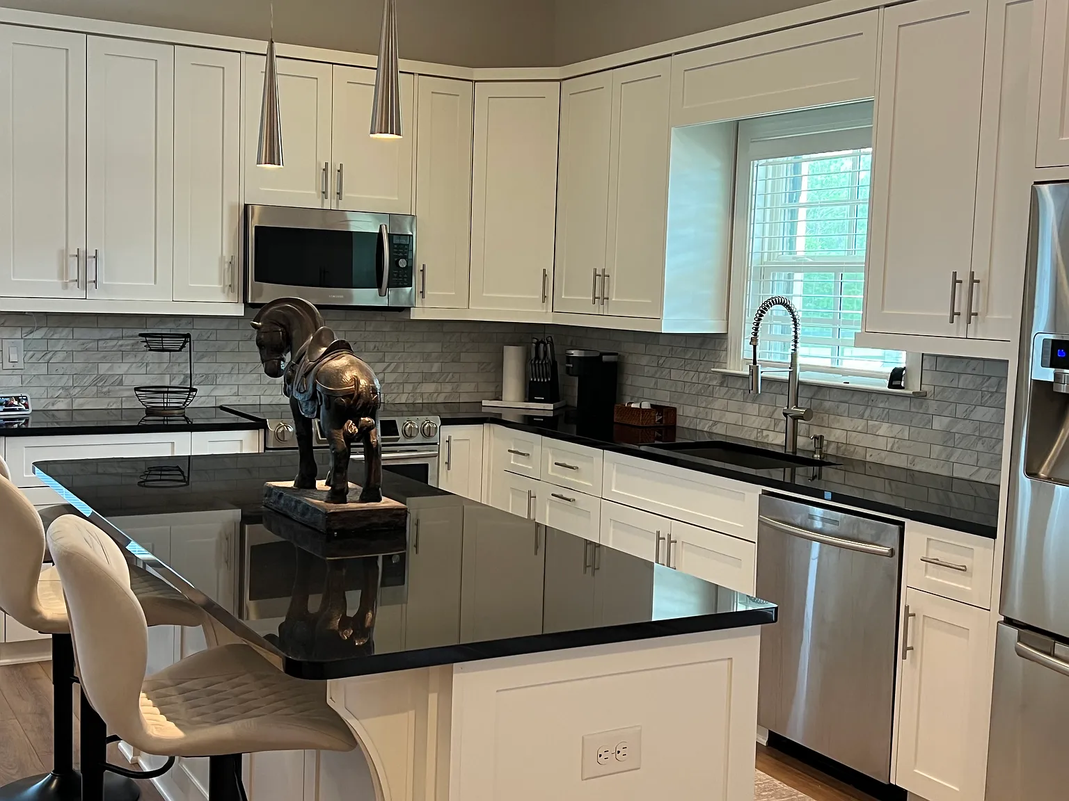 1 bed, 1430 sqft, $3,750 — Photo 3