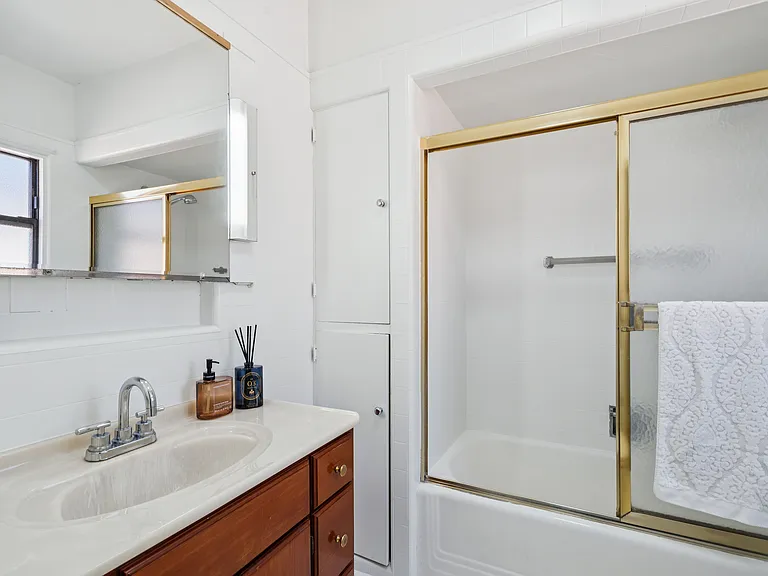 2328 Bartlett St — Photo 13