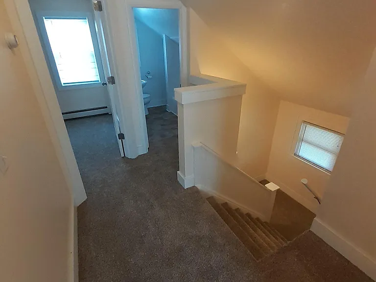 302 Main St W — Photo 13