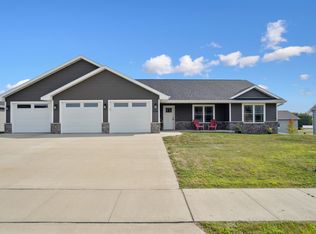 2160 Cheyenne Way, Asbury, IA 52002