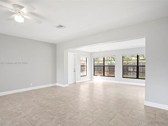 3rd image of 1008 Long Island Ave
