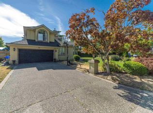 2443 150th St, Surrey, BC V4P 1N9