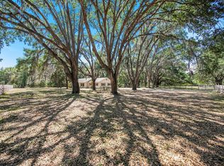 7549 Bay Pines Dr, Zephyrhills, FL 33544