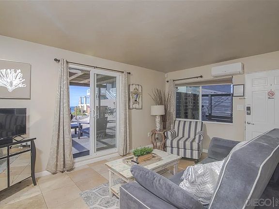 4th image of 1466-74 Pescadero Dr