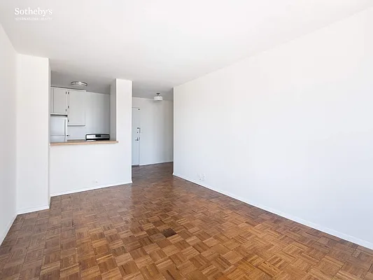 Sold by Sotheby's International Realty | media 3