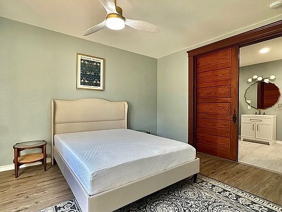 4th image of 301 W Avenue A #A