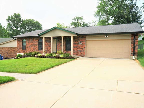 2nd image of 3950 Camelot Estates Ct