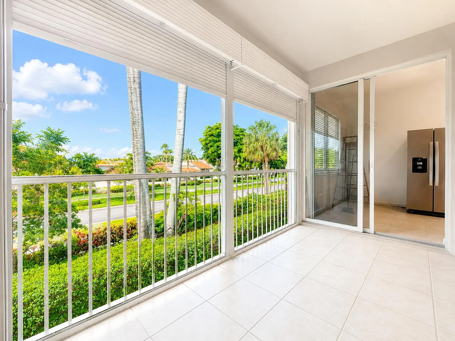 3 bed, 3.0 bath, 2113 sqft, $3,950 — Photo 2