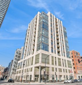 150 W Superior St APT 802, Chicago, IL, 60610