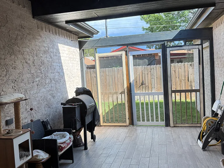 2403 Alamesa Dr — Photo 25