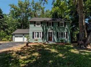 934 Latta Rd, Rochester, NY 14612