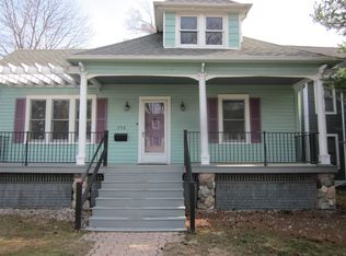 374 Rivard Blvd, Grosse Pointe, MI 48230