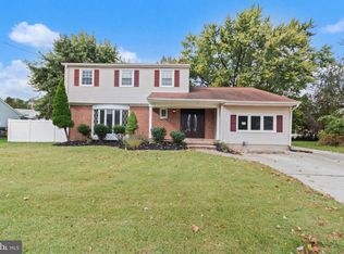 105 Sunset Ln, Beverly, NJ 08010