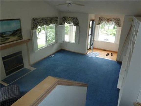 3rd image of 9759 Ebbtide Ln NW