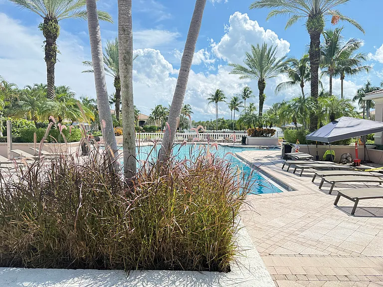 3020 Alcazar Pl #303 — Photo 40