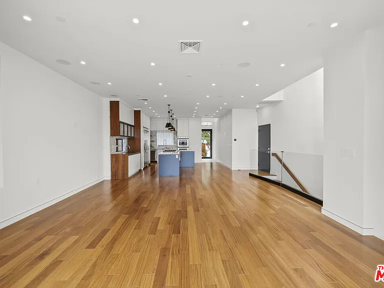 2388 Lyric Ave — Photo 16