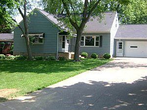 1st image of 881 Lois Ave