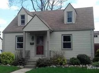 11 Alter Ct, Mount Clemens, MI 48043